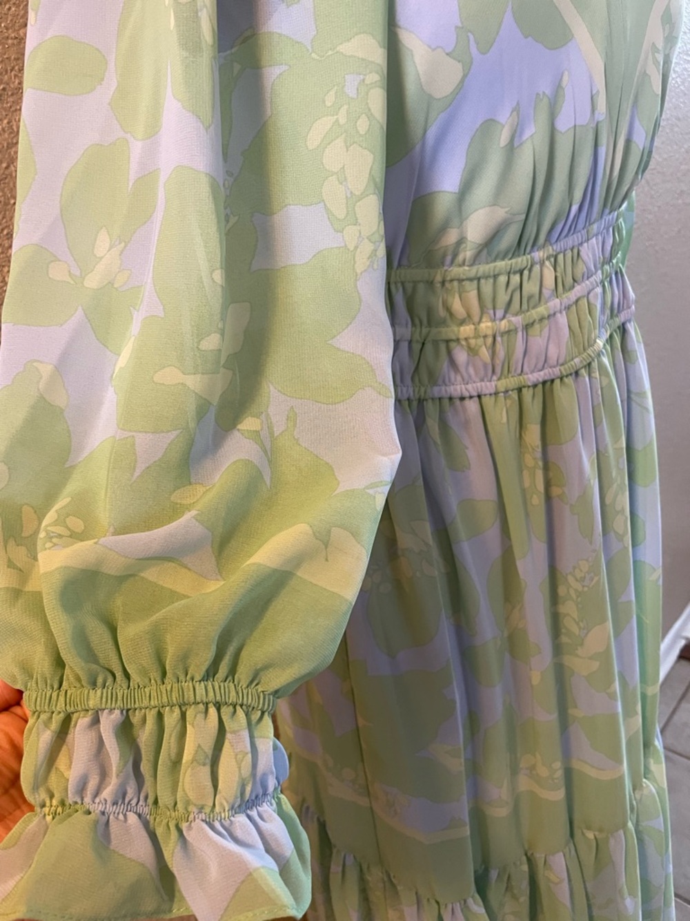 Taylor Chiffon Pastel Mint & Lilac Floral V-Neck Maxi Dress Long Sleeve Size 4 - Picture 5 of 14